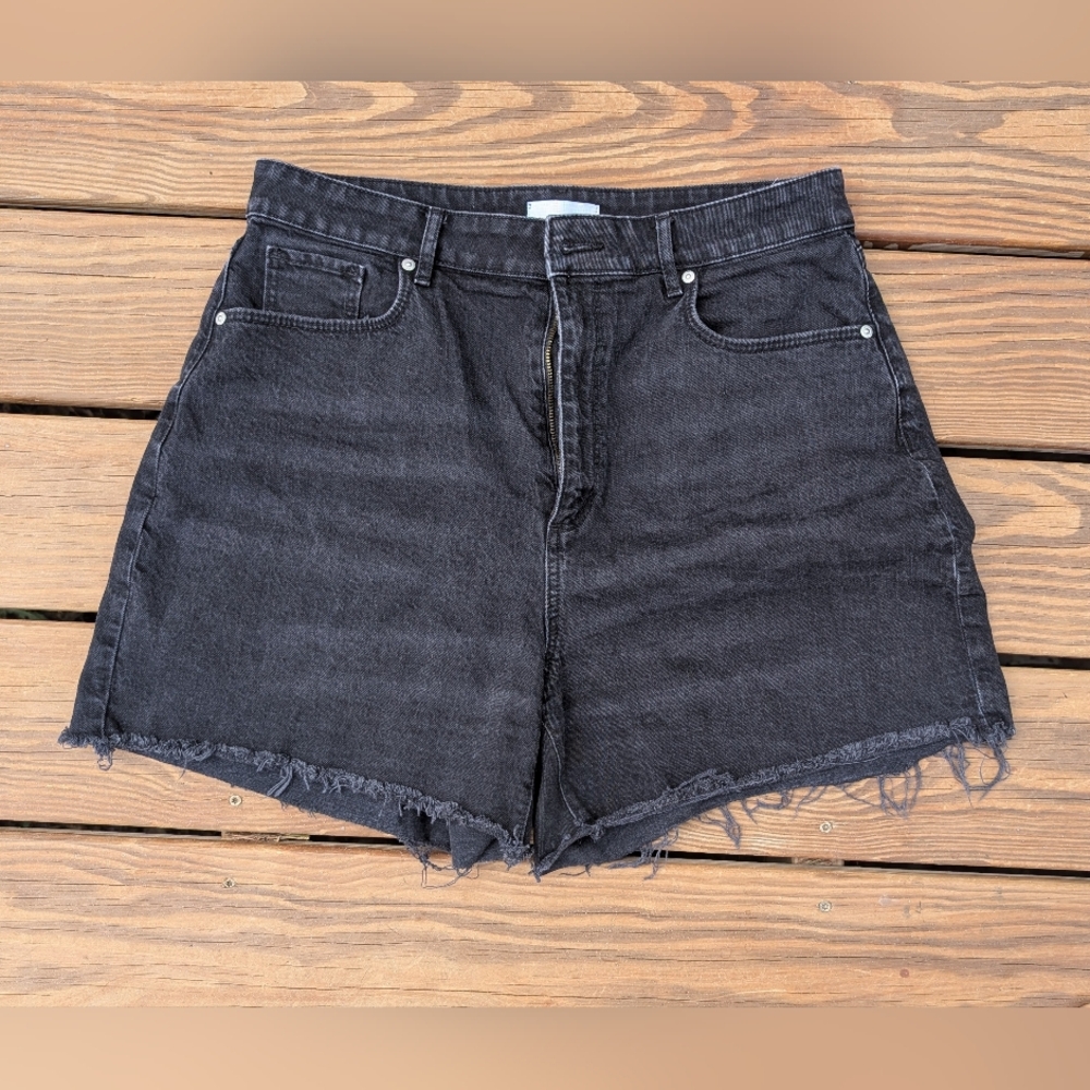 LOFT Curvy black denim shorts